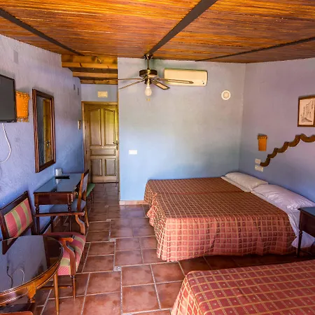 Hotel Rural El Cortijo 3*